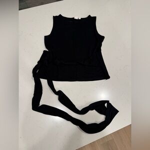 GAP Black Sleeveless Top with tie that wraps around the waist